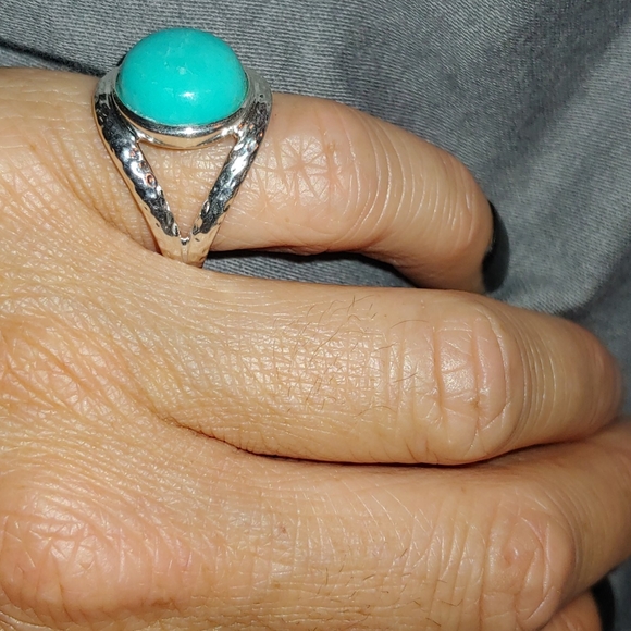 Ring - Picture 2 of 3